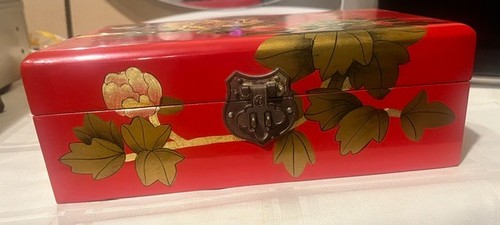 Handmade red lacquer gold - red,